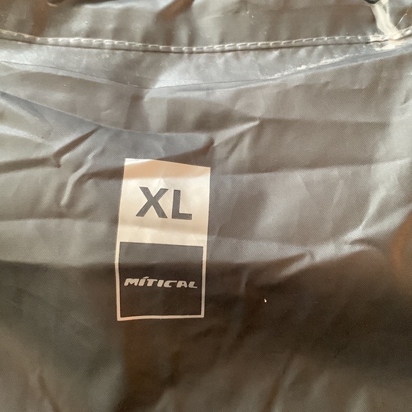 Mitical waterproof jacket - Picture 3 of 4